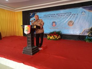 Drs. Ibnu Ulya, M.Si., memberikan sambutan