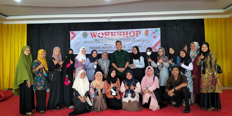 Berfoto Bersama Sebelum Acara (dok foto: Pariang)
