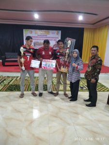 Juara I peraih Piala Bergilir Rokania Cup I