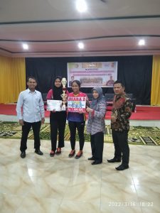 Juara II putri peraih Piala Bergilir Rokania Cup I