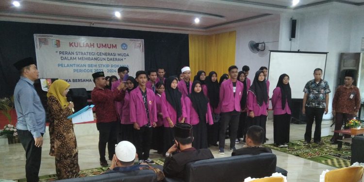 Pelantikan BEM Rokania dihadiri H. Suparman, S.Sos., M.Si.