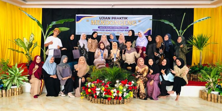 Ujian Praktik Mendongeng Mahasiswa PGSD