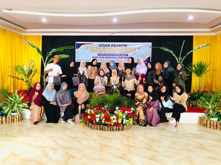 Ujian Praktik Mendongeng Mahasiswa PGSD