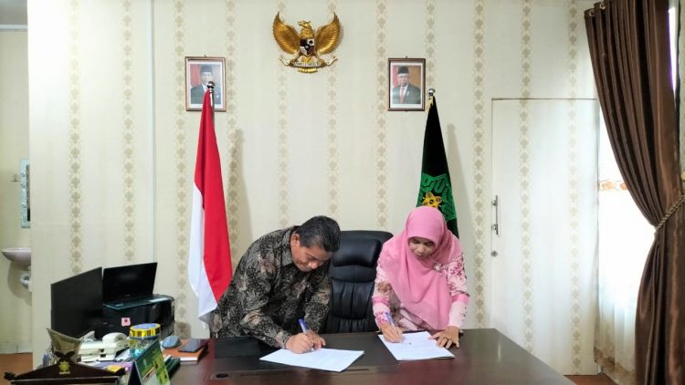 Penandatanganan MoA Rokania dan FTK UIN SUSKA