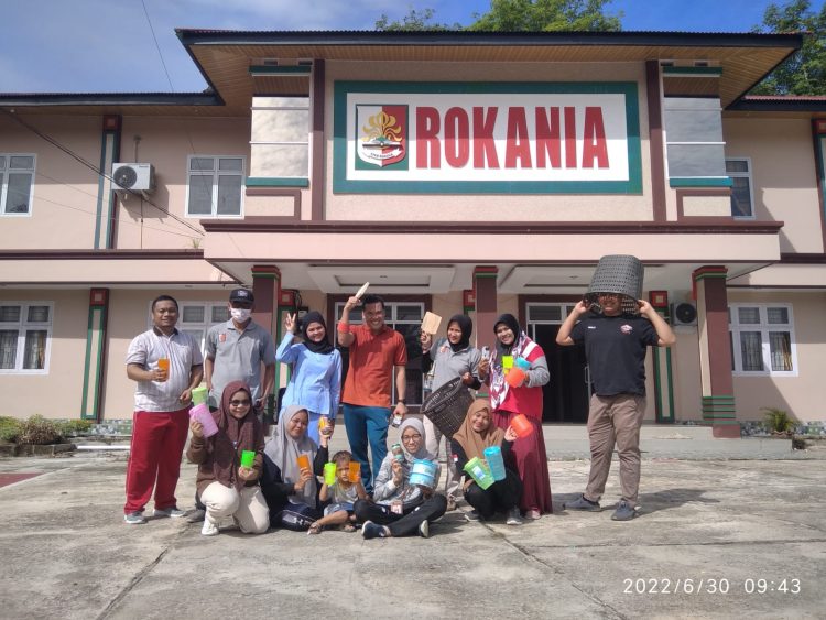 Sebagian pesenam yang dapat hadiah lucky draw