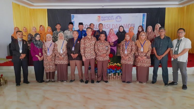 Sekolah mitra asistensi mengajar