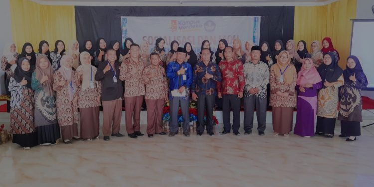 Asistensi Mengajar Rokania di enam SD