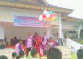 Melepas balon