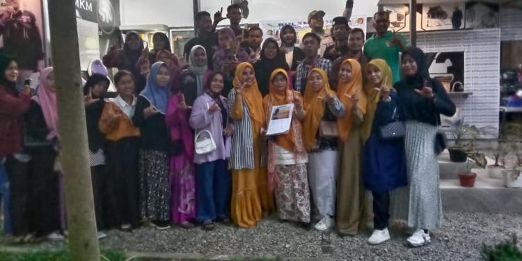 Bedah Buku Aroma Rindu