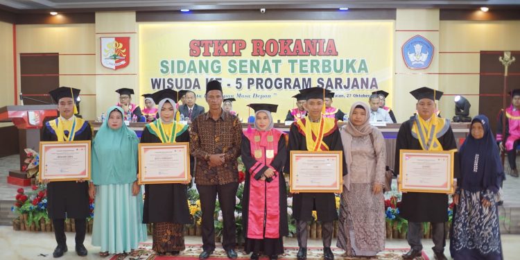 Mahasiswa Pemuncak Wisuda V Rokania