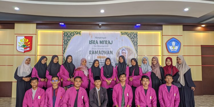 Para panitia acara Peringatan Isra Miraj dan Menyambut Ramadan 1444 H (foto: Juanda)