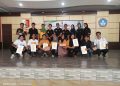 Bersama para juara yang mendapatkan hadiah dan sertifikat (foto: hotman dkk)