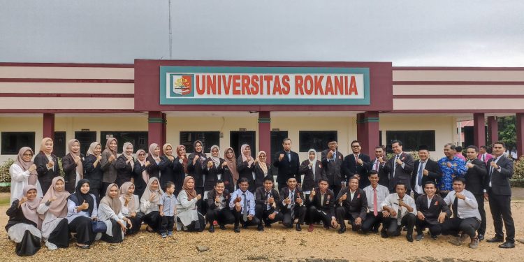 Dosen Pegawai setelah upacara