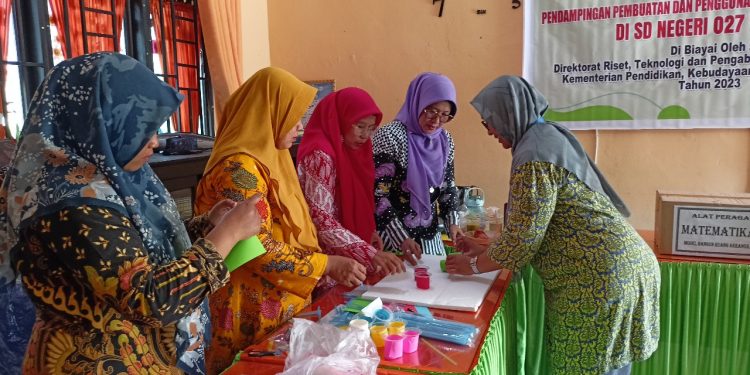 Kegiatan Luar Kampus di SDN 027 Rambah