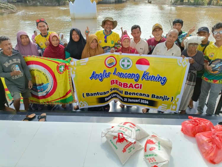 Angler Lancang Kuning Berbagi