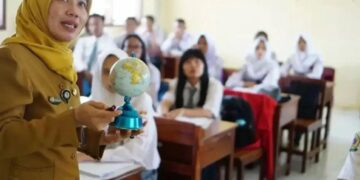 Isu Penghapusan Prodi Guru Viral: Apa Kata Pemerintah dan Akademisi?